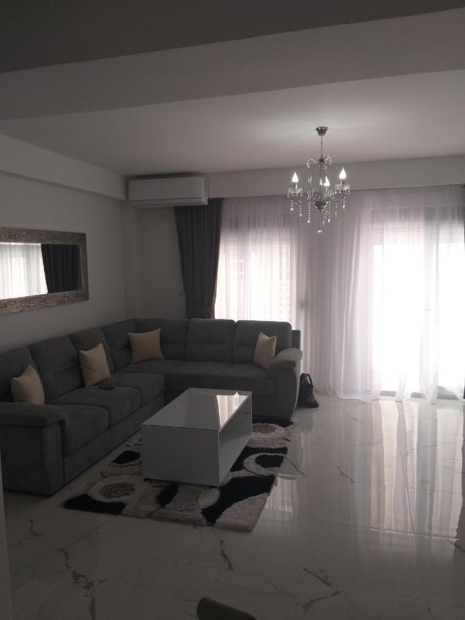 Ata Apartmani. Petrovac Екстер'єр фото