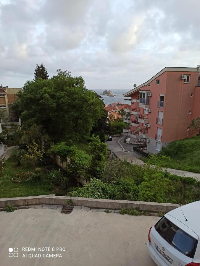 Ata Apartmani. Petrovac Екстер'єр фото