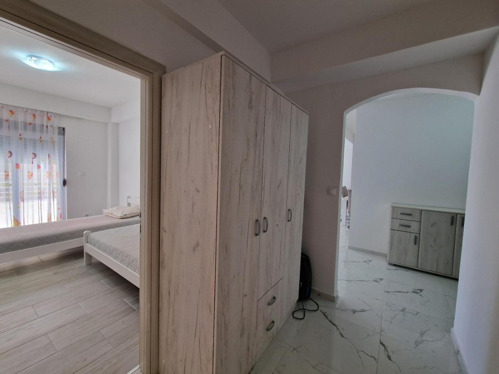 Ata Apartmani. Petrovac Екстер'єр фото